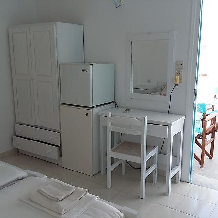 Galanis Place Andíparosz Póli Kültér fotó